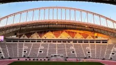 药厂惊险逆袭弗赖堡，德甲榜首再续辉煌！38轮不败纪录，韦尔茨建功！